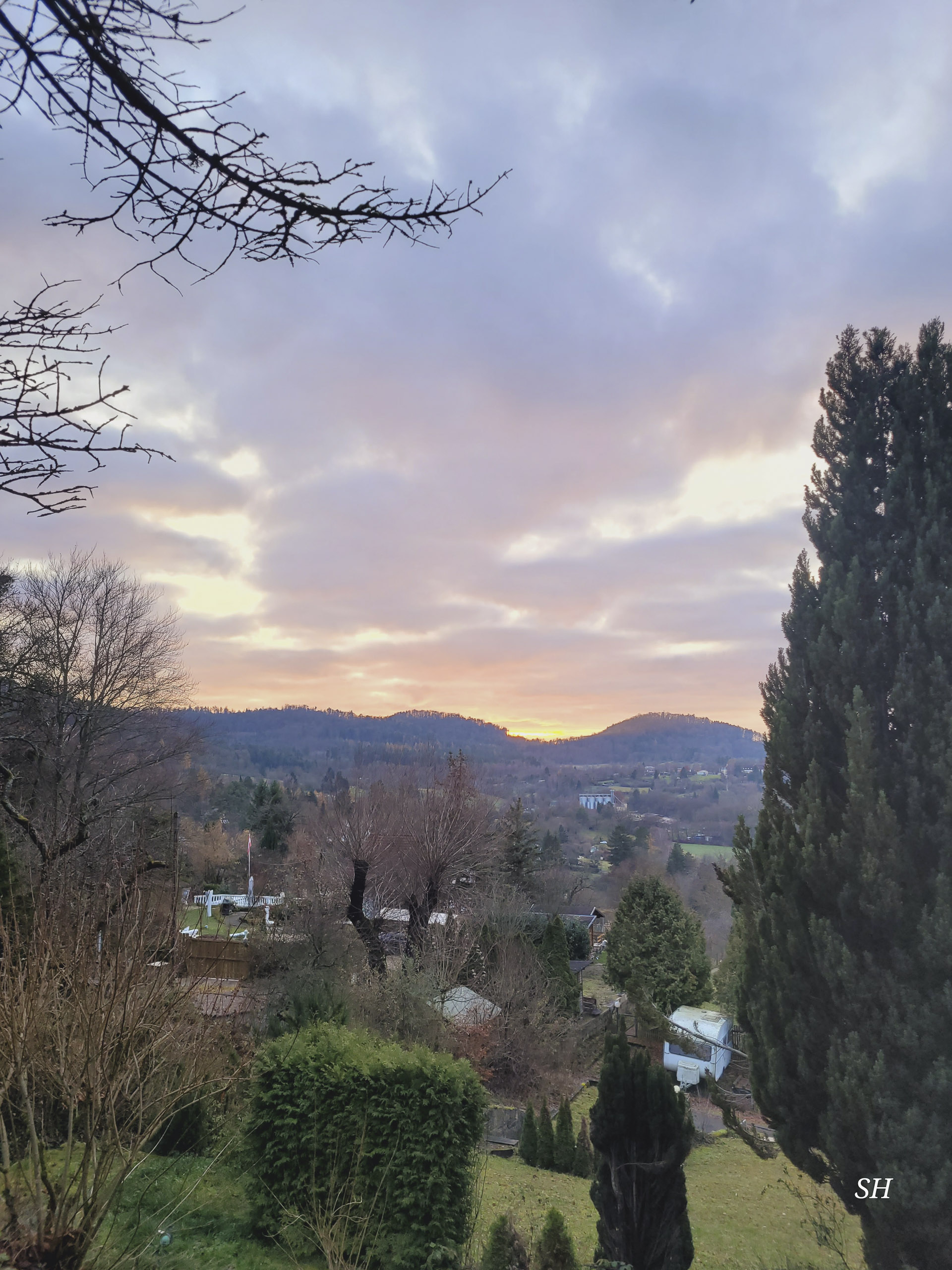 20251129162043 20251129 162043